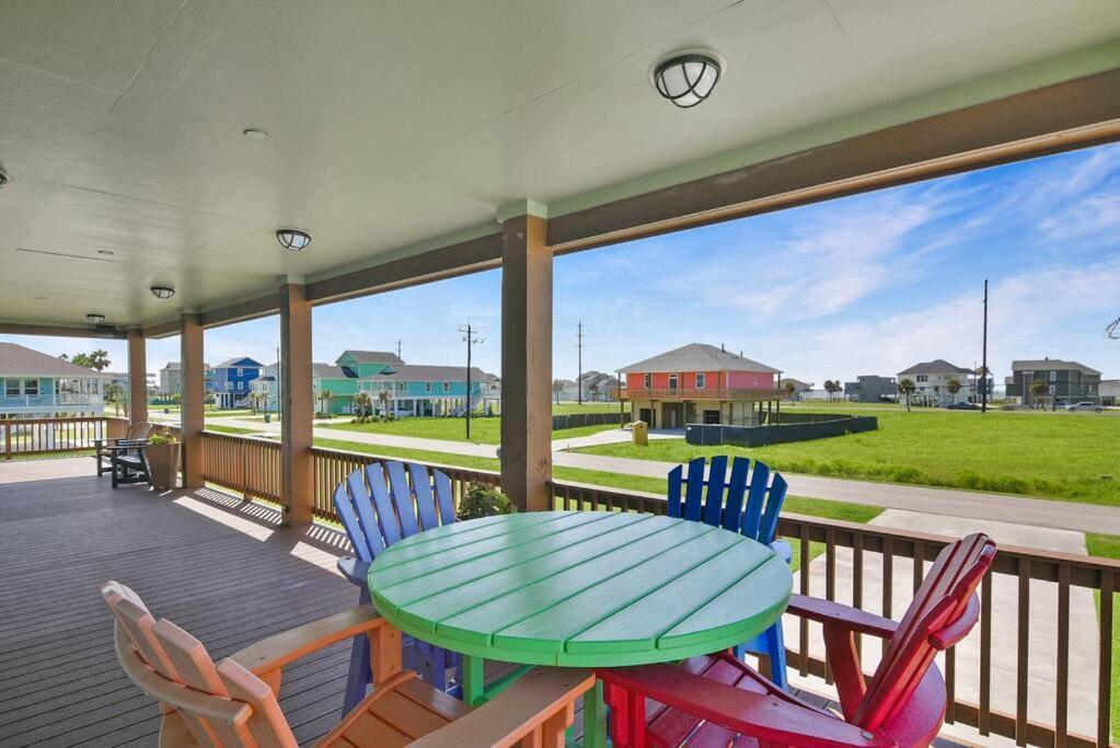 Dancing With Waves Beach House With 3 Bedrooms And 2 Baths Galveston Exterior photo